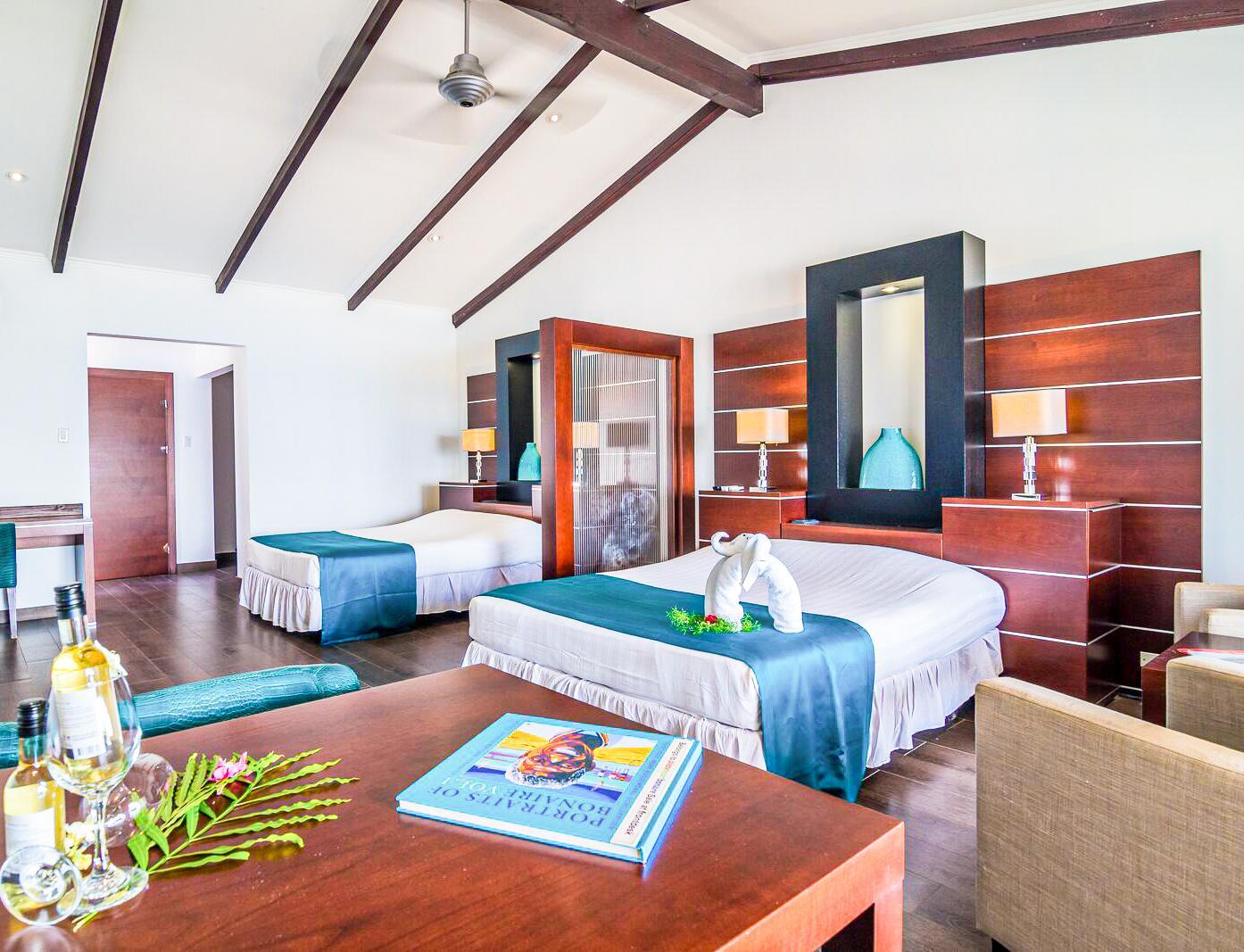 Van Der Valk Plaza Beach & Dive Resort Bonaire Playa Eksteriør billede